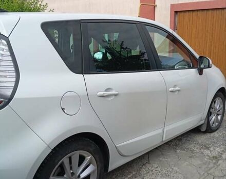 Білий Рено Сценік, об'ємом двигуна 1.5 л та пробігом 205 тис. км за 8300 $, фото 5 на Automoto.ua