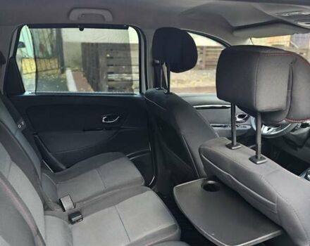 Рено Сценик 2012 в Одессе на Automoto.ua Белый Рено Сценик, объемом двигателя 2 л и пробегом 280 тыс. км за 8700 $, фото 17 на Automoto.ua