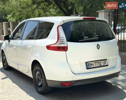 Білий Рено Сценік, об'ємом двигуна 1.46 л та пробігом 326 тис. км за 6300 $, фото 8 на Automoto.ua