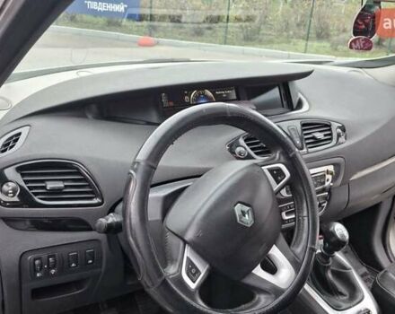 Рено Сценік 2012 у Василькове на Automoto.ua Білий Рено Сценік, об'ємом двигуна 1.46 л та пробігом 272 тис. км за 7000 $, фото 12 на Automoto.ua