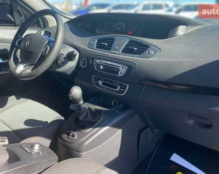 Білий Рено Сценік, об'ємом двигуна 1.6 л та пробігом 215 тис. км за 7600 $, фото 14 на Automoto.ua