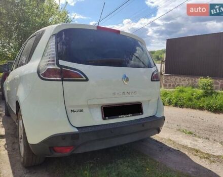 Белый Рено Сценик, объемом двигателя 1.6 л и пробегом 210 тыс. км за 8999 $, фото 6 на Automoto.ua