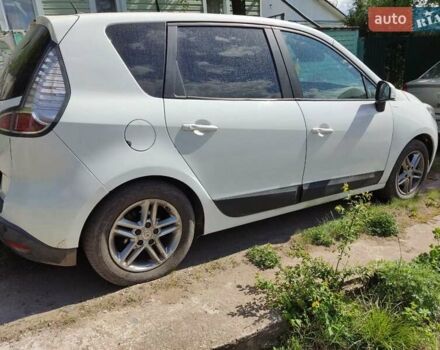 Белый Рено Сценик, объемом двигателя 1.6 л и пробегом 210 тыс. км за 8999 $, фото 1 на Automoto.ua