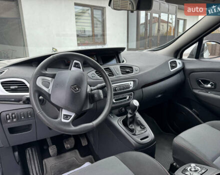 Белый Рено Сценик, объемом двигателя 1.46 л и пробегом 185 тыс. км за 7900 $, фото 30 на Automoto.ua