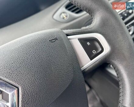 Білий Рено Сценік, об'ємом двигуна 2 л та пробігом 292 тис. км за 7800 $, фото 18 на Automoto.ua