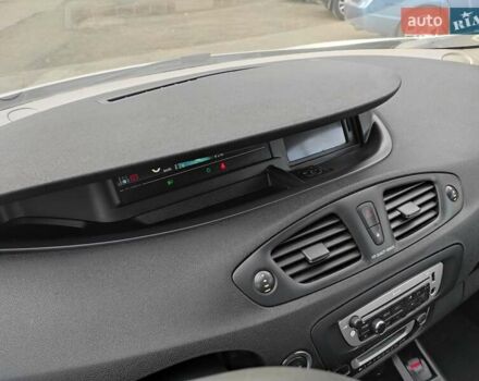 Білий Рено Сценік, об'ємом двигуна 1.46 л та пробігом 236 тис. км за 6999 $, фото 61 на Automoto.ua