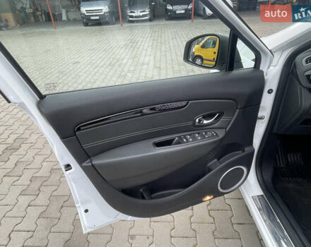 Белый Рено Сценик, объемом двигателя 2 л и пробегом 203 тыс. км за 8500 $, фото 11 на Automoto.ua