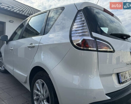 Белый Рено Сценик, объемом двигателя 1.46 л и пробегом 185 тыс. км за 7900 $, фото 16 на Automoto.ua
