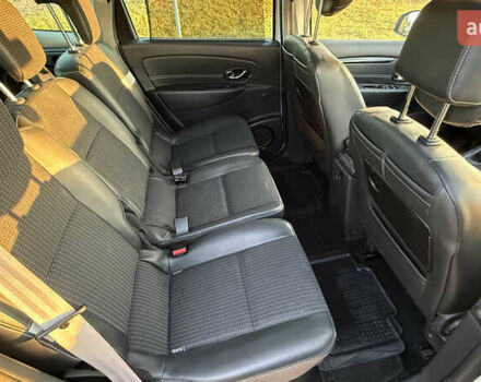 Белый Рено Сценик, объемом двигателя 1.6 л и пробегом 180 тыс. км за 9500 $, фото 10 на Automoto.ua