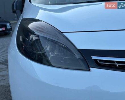 Белый Рено Сценик, объемом двигателя 1.5 л и пробегом 192 тыс. км за 9190 $, фото 2 на Automoto.ua