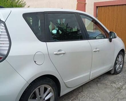 Білий Рено Сценік, об'ємом двигуна 1.5 л та пробігом 205 тис. км за 8300 $, фото 11 на Automoto.ua