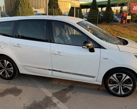 Белый Рено Сценик, объемом двигателя 1.6 л и пробегом 180 тыс. км за 9500 $, фото 5 на Automoto.ua