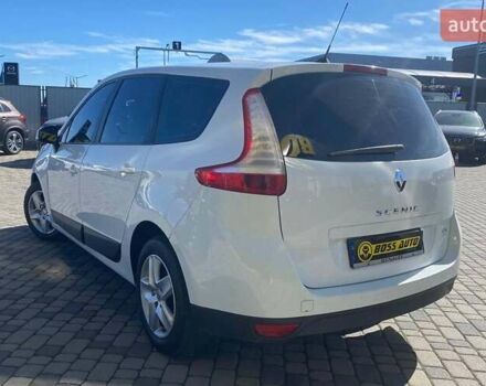 Білий Рено Сценік, об'ємом двигуна 1.6 л та пробігом 215 тис. км за 7600 $, фото 2 на Automoto.ua
