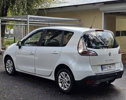 Рено Сценик 2012 в Одессе на Automoto.ua Белый Рено Сценик, объемом двигателя 2 л и пробегом 280 тыс. км за 8700 $, фото 7 на Automoto.ua