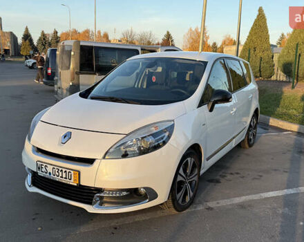 Белый Рено Сценик, объемом двигателя 1.6 л и пробегом 180 тыс. км за 9500 $, фото 1 на Automoto.ua