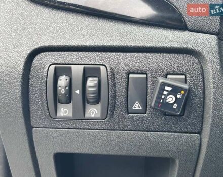 Білий Рено Сценік, об'ємом двигуна 2 л та пробігом 292 тис. км за 7800 $, фото 17 на Automoto.ua