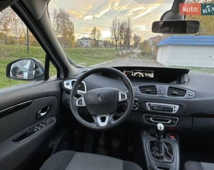Рено Сценик 2012 в Радивилове на Automoto.ua Белый Рено Сценик, объемом двигателя 1.5 л и пробегом 205 тыс. км за 7800 $, фото 30 на Automoto.ua