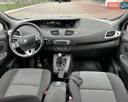 Белый Рено Сценик, объемом двигателя 1.5 л и пробегом 207 тыс. км за 7500 $, фото 17 на Automoto.ua