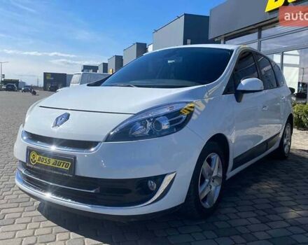 Білий Рено Сценік, об'ємом двигуна 1.6 л та пробігом 215 тис. км за 7600 $, фото 1 на Automoto.ua