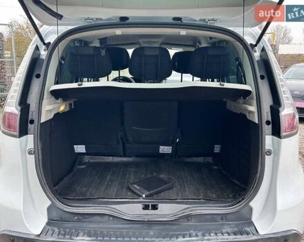 Білий Рено Сценік, об'ємом двигуна 2 л та пробігом 292 тис. км за 7800 $, фото 25 на Automoto.ua