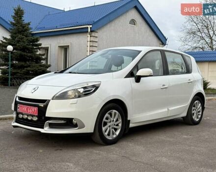 Рено Сценик 2012 в Радивилове на Automoto.ua Белый Рено Сценик, объемом двигателя 1.5 л и пробегом 205 тыс. км за 7800 $, фото 15 на Automoto.ua
