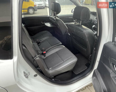 Белый Рено Сценик, объемом двигателя 2 л и пробегом 203 тыс. км за 8500 $, фото 17 на Automoto.ua