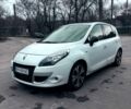 Белый Рено Сценик, объемом двигателя 1.5 л и пробегом 207 тыс. км за 7999 $, фото 1 на Automoto.ua
