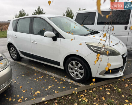 Белый Рено Сценик, объемом двигателя 1.46 л и пробегом 295 тыс. км за 5750 $, фото 2 на Automoto.ua