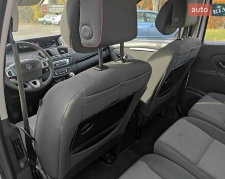 Білий Рено Сценік, об'ємом двигуна 1.46 л та пробігом 236 тис. км за 6999 $, фото 27 на Automoto.ua