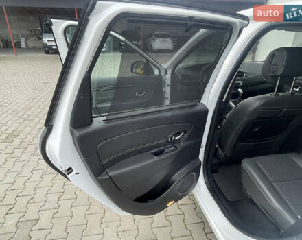 Белый Рено Сценик, объемом двигателя 2 л и пробегом 203 тыс. км за 8500 $, фото 14 на Automoto.ua