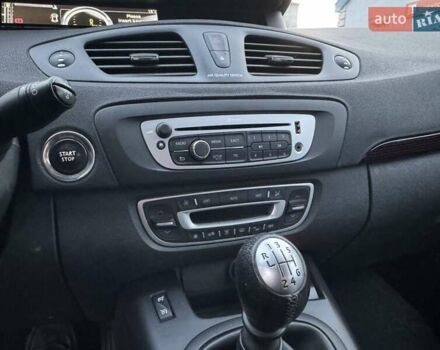 Рено Сценик 2012 в Радивилове на Automoto.ua Белый Рено Сценик, объемом двигателя 1.5 л и пробегом 205 тыс. км за 7800 $, фото 27 на Automoto.ua