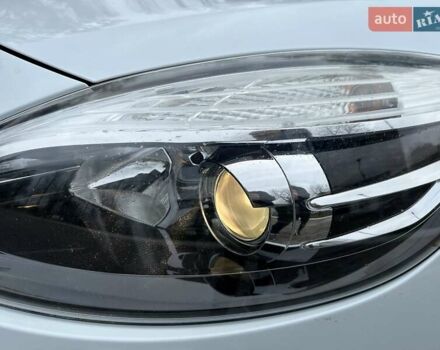 Белый Рено Сценик, объемом двигателя 1.5 л и пробегом 207 тыс. км за 7500 $, фото 4 на Automoto.ua