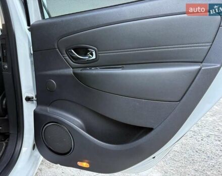 Белый Рено Сценик, объемом двигателя 1.5 л и пробегом 192 тыс. км за 9190 $, фото 34 на Automoto.ua