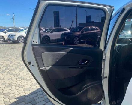 Белый Рено Сценик, объемом двигателя 1.6 л и пробегом 215 тыс. км за 7600 $, фото 18 на Automoto.ua