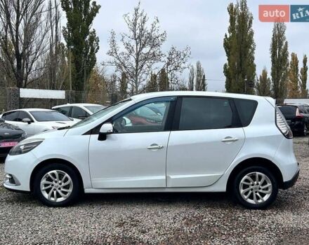 Білий Рено Сценік, об'ємом двигуна 2 л та пробігом 292 тис. км за 7800 $, фото 6 на Automoto.ua