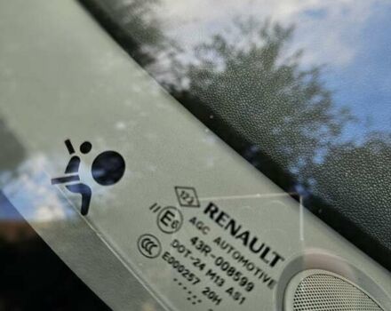 Рено Сценик 2012 в Одессе на Automoto.ua Белый Рено Сценик, объемом двигателя 2 л и пробегом 280 тыс. км за 8700 $, фото 3 на Automoto.ua