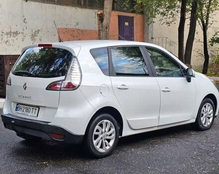Рено Сценик 2012 в Одессе на Automoto.ua Белый Рено Сценик, объемом двигателя 2 л и пробегом 280 тыс. км за 8700 $, фото 10 на Automoto.ua