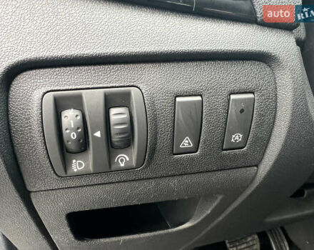 Белый Рено Сценик, объемом двигателя 1.46 л и пробегом 190 тыс. км за 9750 $, фото 25 на Automoto.ua