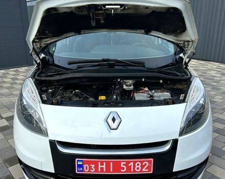 Белый Рено Сценик, объемом двигателя 1.5 л и пробегом 148 тыс. км за 8500 $, фото 10 на Automoto.ua