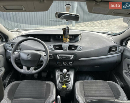 Белый Рено Сценик, объемом двигателя 1.5 л и пробегом 148 тыс. км за 8400 $, фото 10 на Automoto.ua