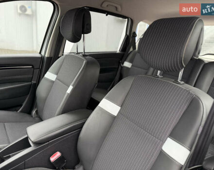 Белый Рено Сценик, объемом двигателя 1.6 л и пробегом 260 тыс. км за 7950 $, фото 27 на Automoto.ua