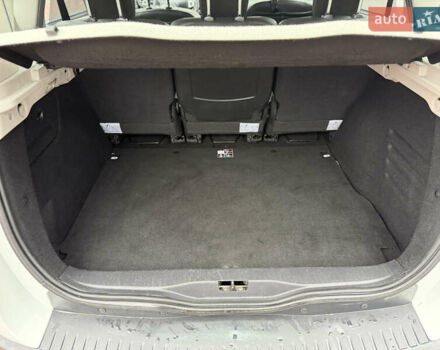 Белый Рено Сценик, объемом двигателя 1.6 л и пробегом 260 тыс. км за 7950 $, фото 42 на Automoto.ua