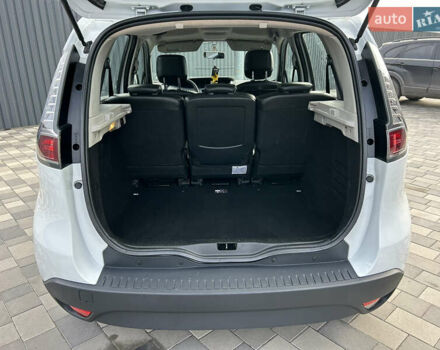 Белый Рено Сценик, объемом двигателя 1.5 л и пробегом 148 тыс. км за 8400 $, фото 48 на Automoto.ua