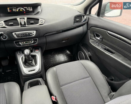 Белый Рено Сценик, объемом двигателя 1.6 л и пробегом 260 тыс. км за 7950 $, фото 50 на Automoto.ua