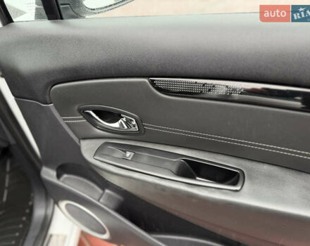 Белый Рено Сценик, объемом двигателя 1.6 л и пробегом 260 тыс. км за 7950 $, фото 52 на Automoto.ua