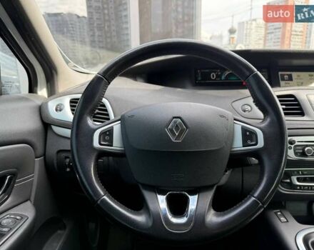 Белый Рено Сценик, объемом двигателя 1.46 л и пробегом 235 тыс. км за 8790 $, фото 14 на Automoto.ua