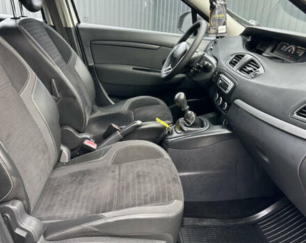 Белый Рено Сценик, объемом двигателя 1.5 л и пробегом 148 тыс. км за 8400 $, фото 127 на Automoto.ua