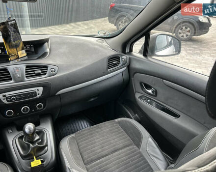 Белый Рено Сценик, объемом двигателя 1.5 л и пробегом 148 тыс. км за 8400 $, фото 134 на Automoto.ua