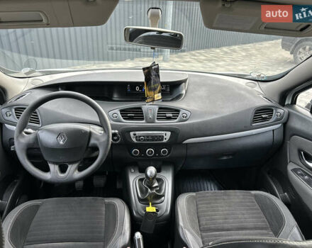 Белый Рено Сценик, объемом двигателя 1.5 л и пробегом 148 тыс. км за 8400 $, фото 81 на Automoto.ua