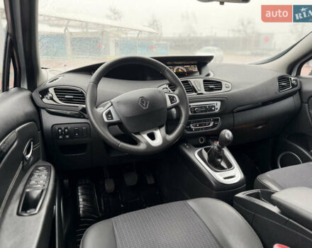 Белый Рено Сценик, объемом двигателя 1.6 л и пробегом 260 тыс. км за 7950 $, фото 40 на Automoto.ua